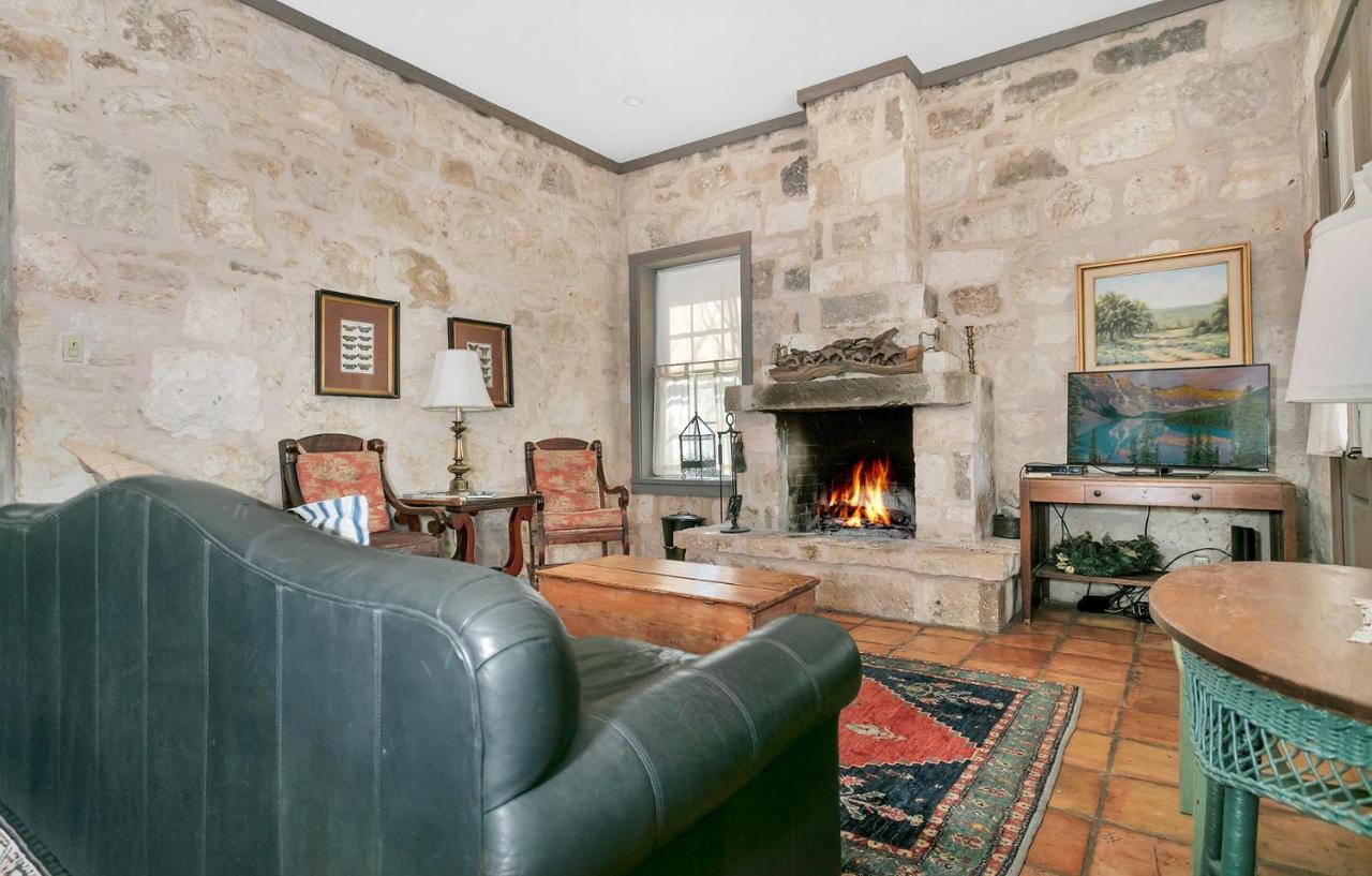 Adams Travis - 1B1Ba, Pet Friendly With Fee, Walk To Main Fredericksburg Exterior foto